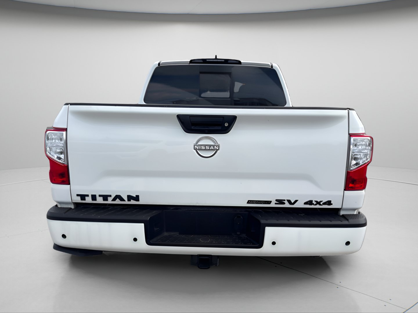Used 2023 Nissan Titan SV w/ SV Convenience Package AWD/4WD image 8