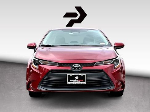 Used 2023 Toyota Corolla LE FWD image 3