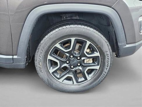 Used 2019 Jeep Compass Trailhawk image 9