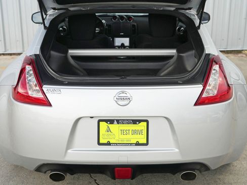 Used 2020 Nissan 370Z Coupe image 9