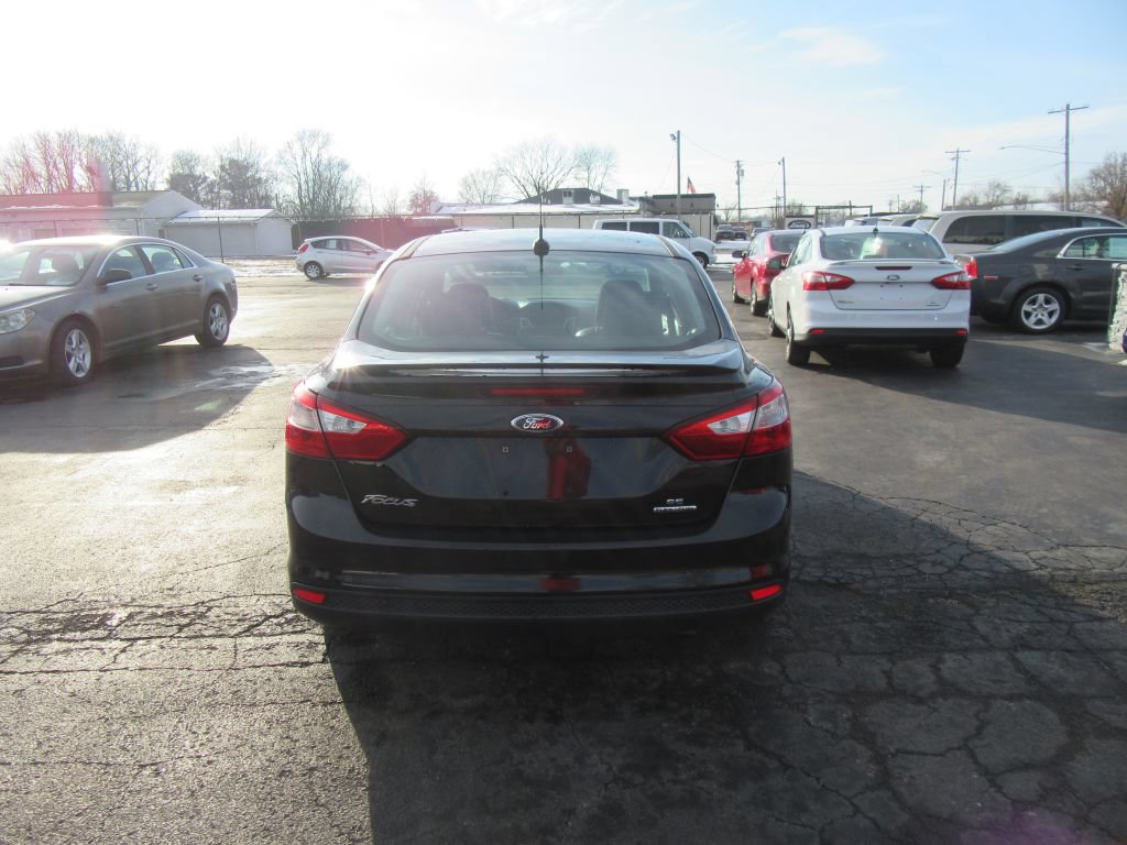 Used 2014 Ford Focus SE w/ Equipment Group 201A FWD image 6