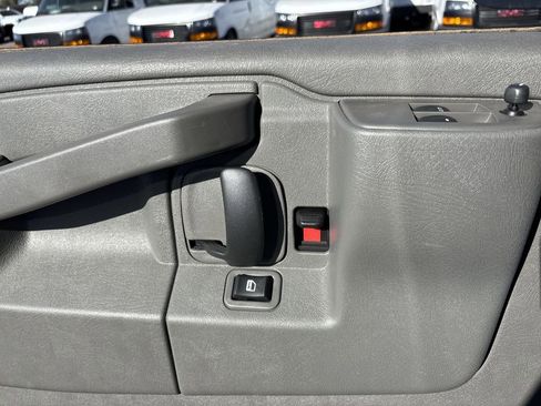 New 2025 GMC Savana 2500 Extended w/ Driver Convenience Package image 22