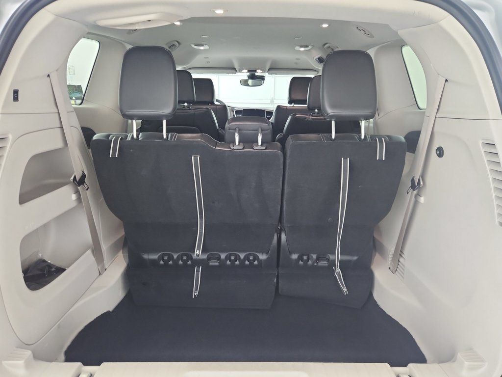 Certified 2024 Chrysler Pacifica Touring-L FWD image 36