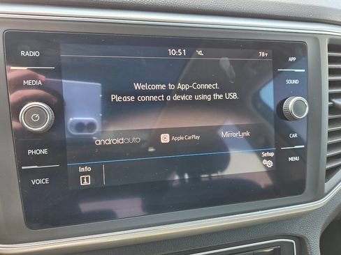 Used 2018 Volkswagen Atlas Launch Edition FWD image 25