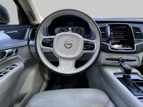 Used 2016 Volvo XC90 T6 Momentum w/ Convenience Package AWD/4WD image 6