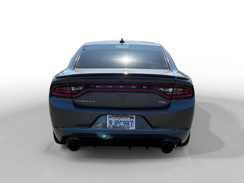 Used 2018 Dodge Charger R/T RWD image 4