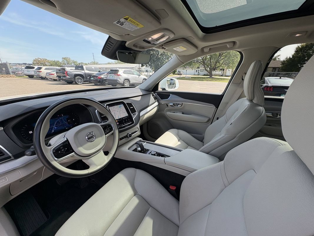 Used 2023 Volvo XC90 B5 Core AWD/4WD image 22