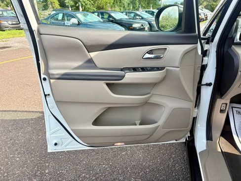 Used 2016 Honda Odyssey EX image 11