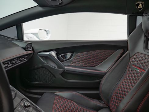 Used 2017 Lamborghini Huracan LP 580-2 image 35