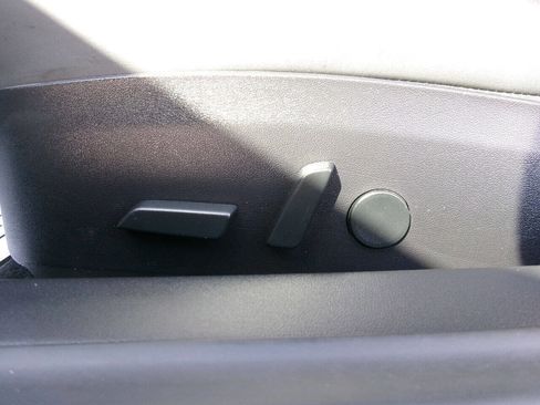 Used 2018 Tesla Model 3 Mid Range image 12