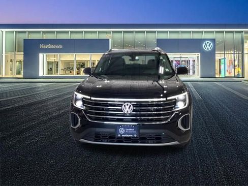 Used 2025 Volkswagen Atlas SE AWD/4WD image 6