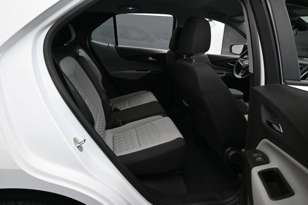 Used 2024 Chevrolet Equinox LS w/ Driver Confidence II Package FWD image 32
