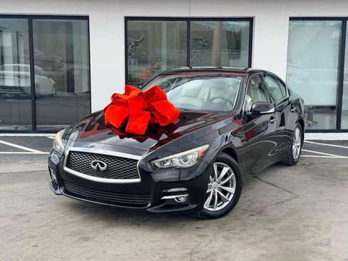 Used 2017 INFINITI Q50 3.0t Premium w/ 3.0T Premium Plus Package RWD image 1