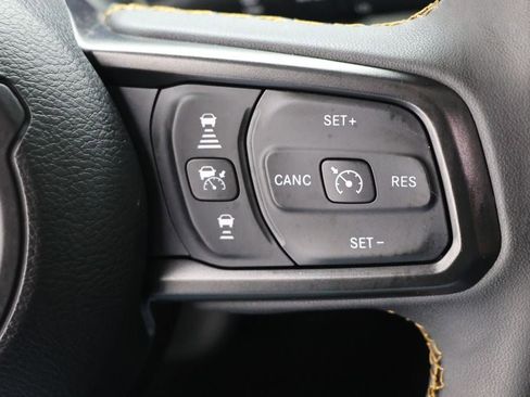 Used 2024 Jeep Wrangler Unlimited image 20