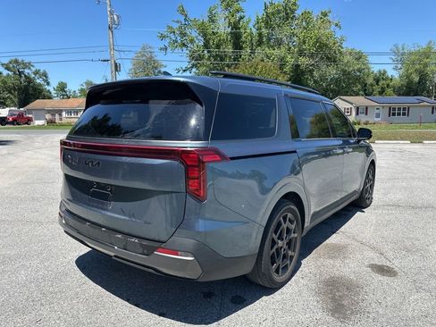 Used 2025 Kia Carnival SX w/ SX Dark Edition Package FWD image 5