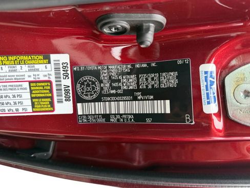 Used 2013 Toyota Sienna SE FWD image 36