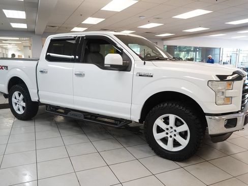 Used 2015 Ford F150 XLT w/ Equipment Group 302A Luxury AWD/4WD image 13