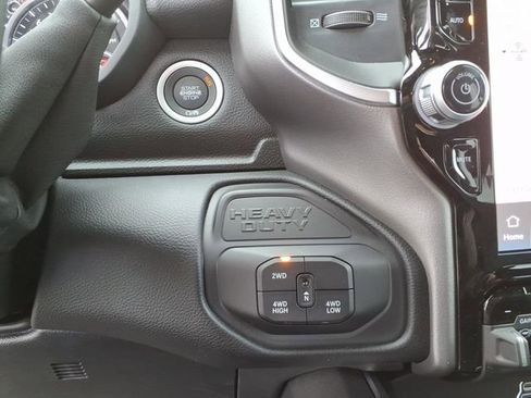New 2026 RAM 2500 Big Horn AWD/4WD image 21