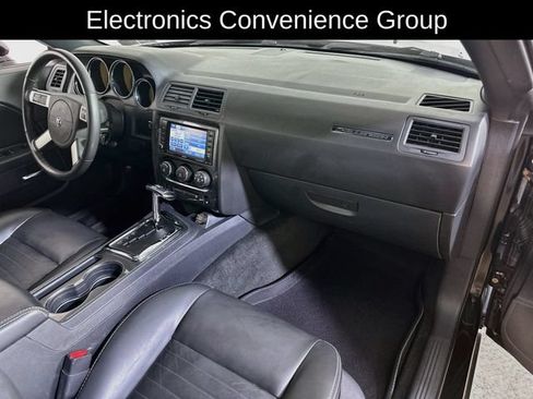 Used 2010 Dodge Challenger R/T RWD image 15