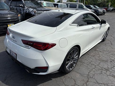 Used 2017 INFINITI Q60 Red Sport 400 image 4