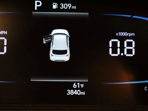 Used 2025 Hyundai Venue SEL image 8