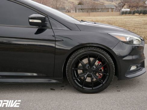 Used 2018 Ford Focus ST w/ Equipment Group 401A image 13