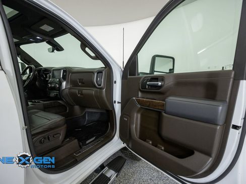 Used 2020 GMC Sierra 2500 Denali w/ Denali Ultimate Package AWD/4WD image 42