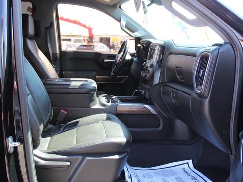 Used 2020 Chevrolet Silverado 1500 LT Trail Boss w/ Midnight Edition image 8