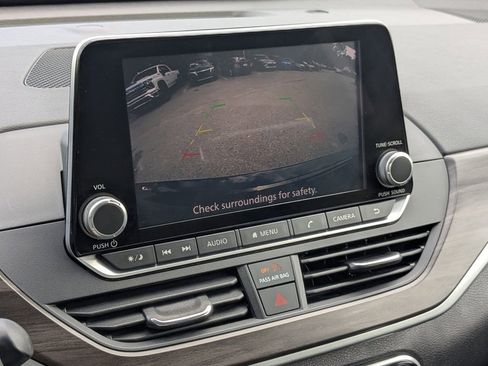 Used 2023 Nissan Altima 2.5 SV image 21