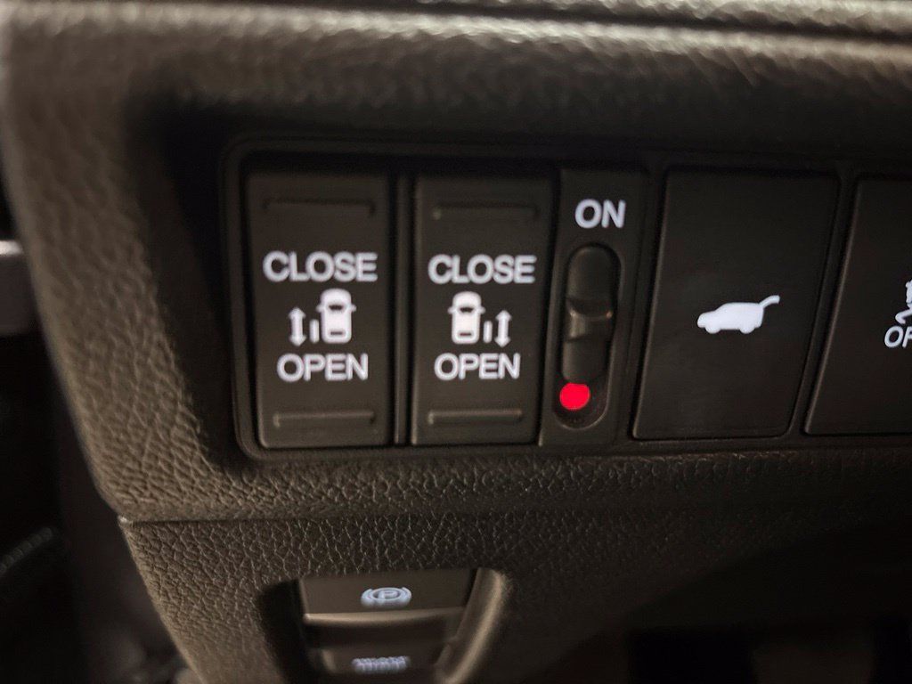 Used 2025 Honda Odyssey EX-L image 22