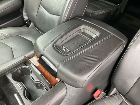 Used 2015 Cadillac Escalade Premium AWD/4WD image 21