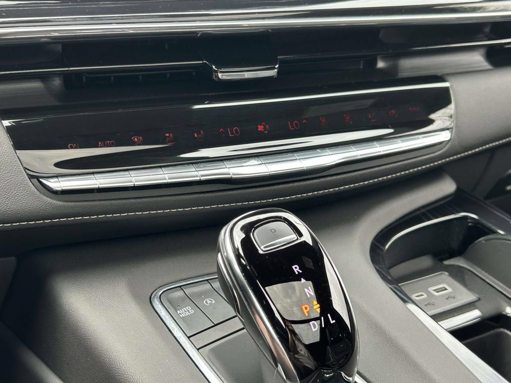 Certified 2023 Cadillac Escalade Sport AWD/4WD image 26