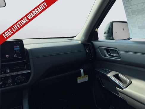 New 2026 Nissan Pathfinder SV AWD/4WD image 18