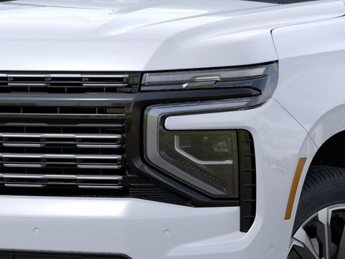 New 2026 Chevrolet Suburban High Country AWD/4WD image 34