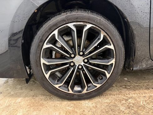 Used 2014 Toyota Corolla S image 25