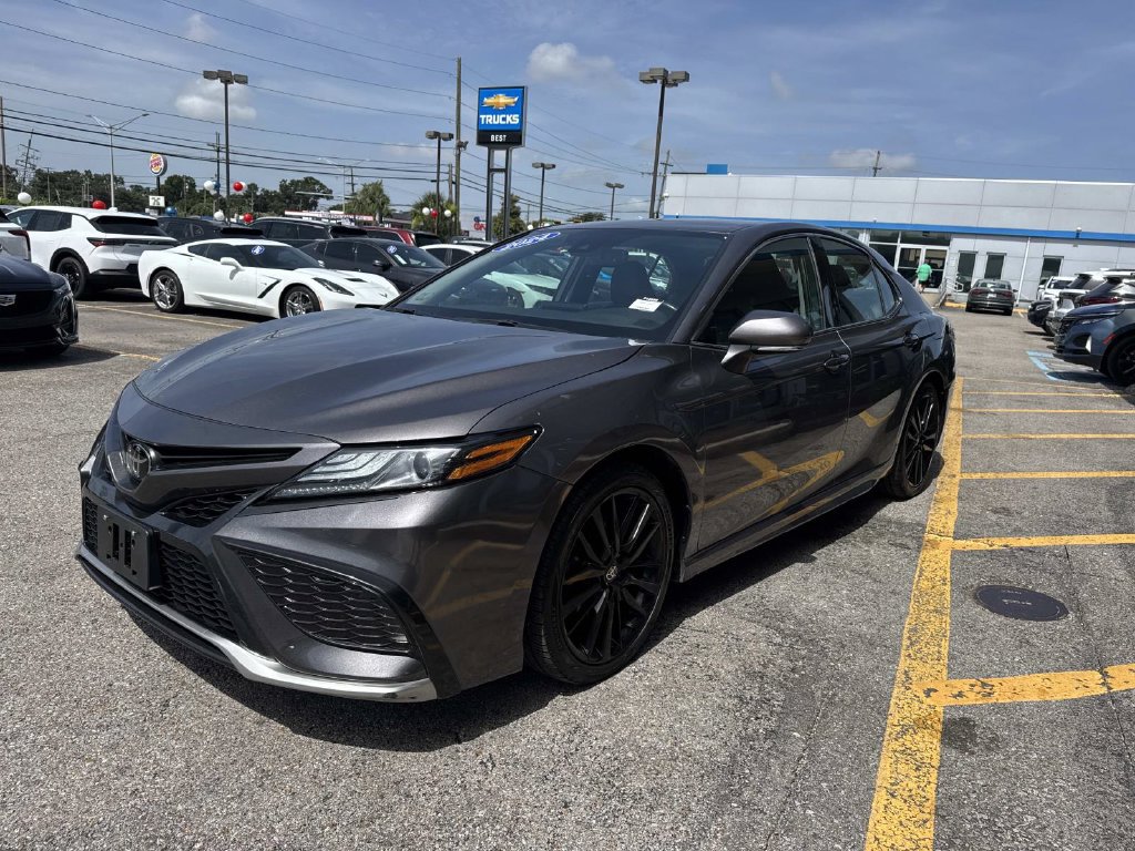 Used 2024 Toyota Camry XSE FWD image 4