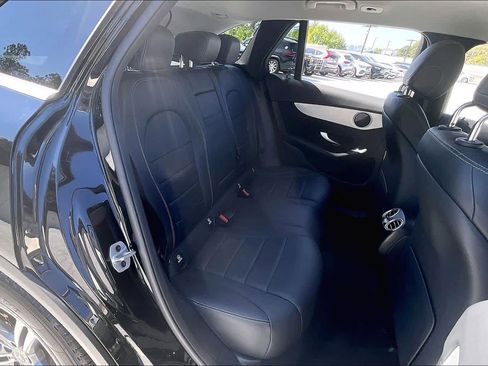 Used 2022 Mercedes-Benz GLC 300 image 18