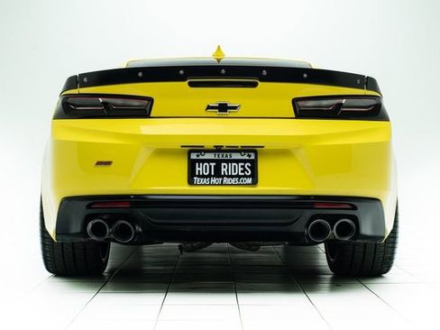 Used 2018 Chevrolet Camaro SS RWD image 16