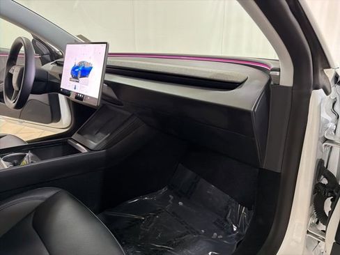 Used 2025 Tesla Model 3 Long Range RWD image 24