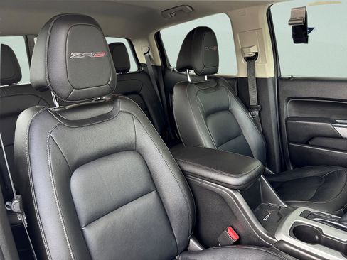 Used 2018 Chevrolet Colorado ZR2 w/ ZR2 Midnight Special Edition AWD/4WD image 31