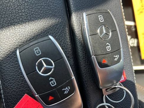 Used 2020 Mercedes-Benz GLB 250 image 23