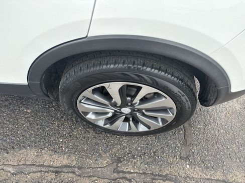 Certified 2022 Buick Encore Preferred w/ Safety Package FWD image 40