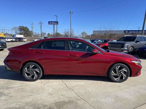 New 2026 Hyundai Elantra Limited FWD image 2