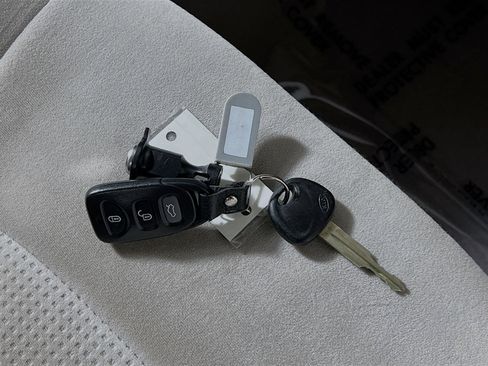 Used 2009 Kia Spectra EX image 33