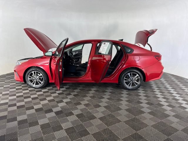 Certified 2023 Kia Forte LXS FWD image 11