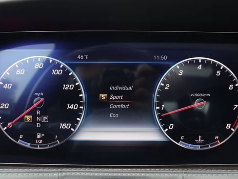 Used 2019 Mercedes-Benz S 560 Sedan image 22