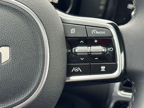 Certified 2023 Kia Sorento SX image 40