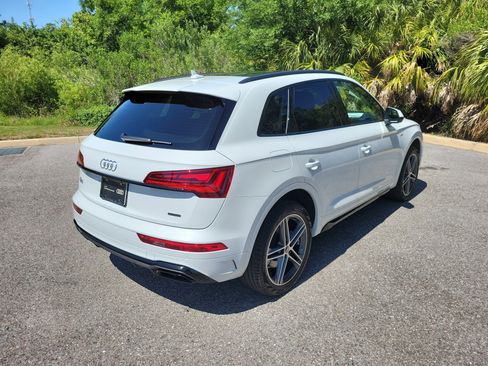 Certified 2023 Audi Q5 e Premium Plus AWD/4WD image 4