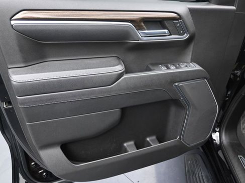 Used 2023 Chevrolet Silverado 1500 RST image 12