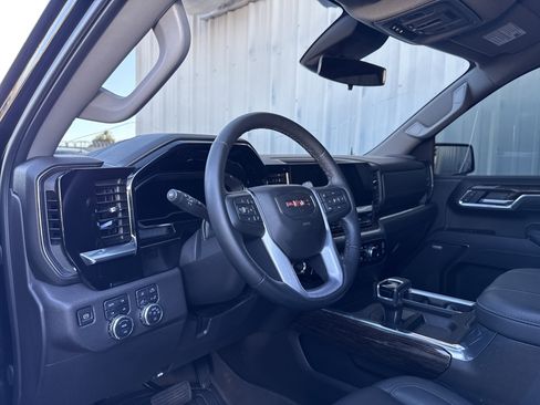 Used 2025 GMC Sierra 1500 Elevation w/ Elevation Premium Package image 19